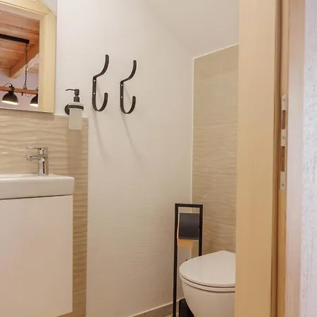 Melary With Pool And Jacuzzi 別荘