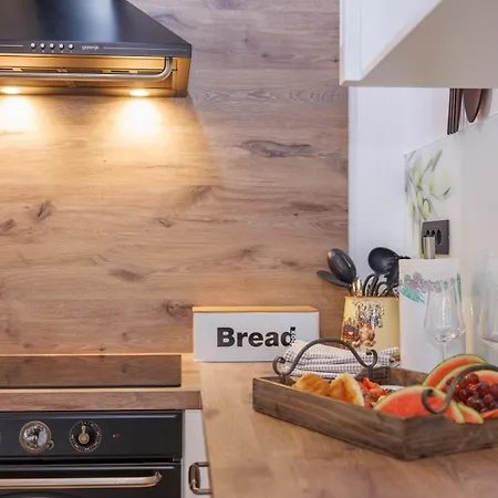 Melary With Pool And Jacuzzi * Kras