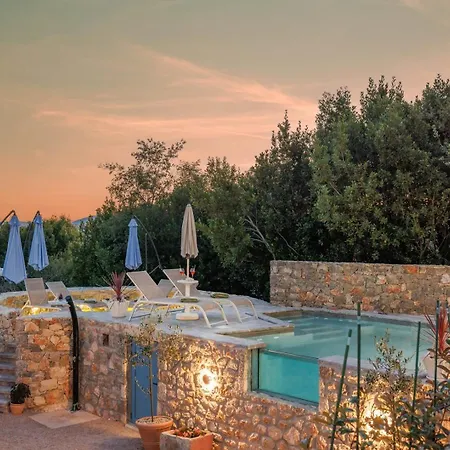 Melary With Pool And Jacuzzi * Kras