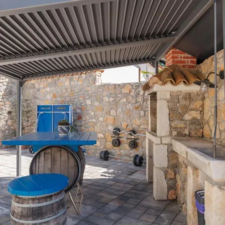 Сasa de vacaciones Melary With Pool And Jacuzzi *