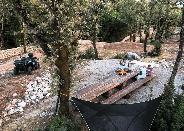 Melary With Pool And Jacuzzi Kras