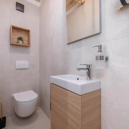 度假居 Melary With Pool And Jacuzzi *